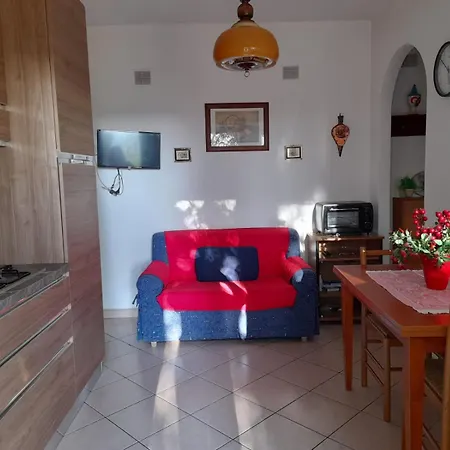 8380 Morellino Little House *